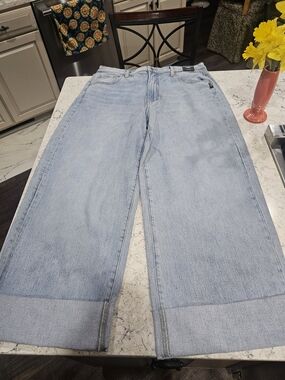 Silver Light Wash Wide Leg Women’s Jeans - Casual Everyday Style